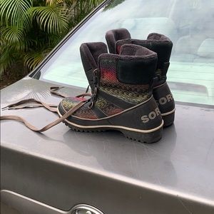 Sorel boots rainbow color